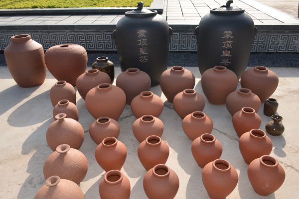 購(gòu)買定制酒壇如何保養(yǎng)使用！